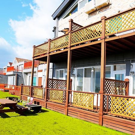 Haevichi Pension Seogwipo Exteriör bild