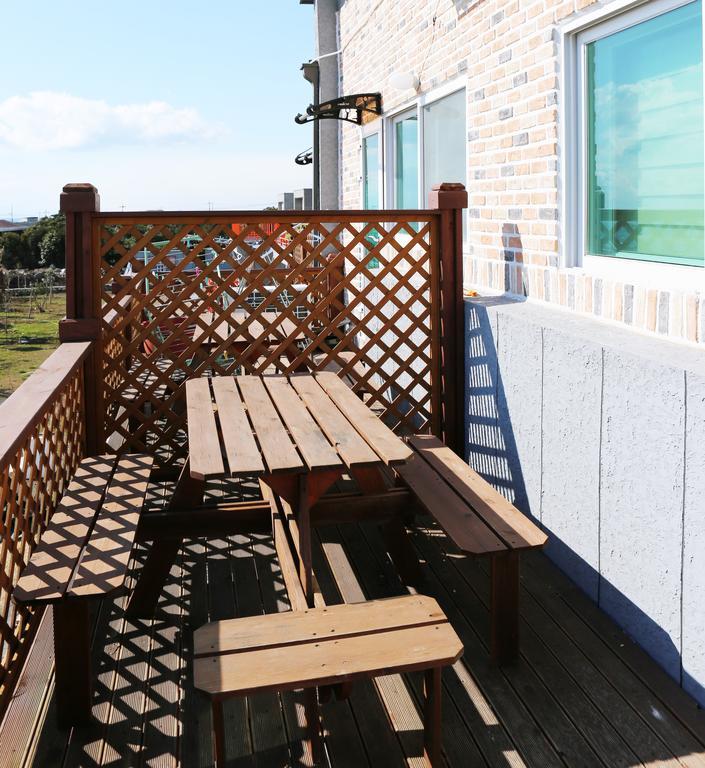 Haevichi Pension Seogwipo Exteriör bild